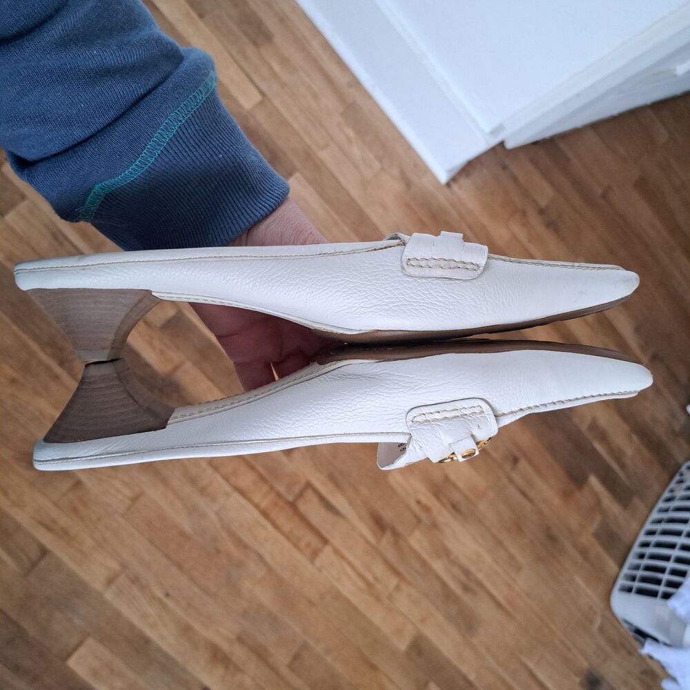 Vintage Cole Haan Womens Size 9 Suede Leather White Heels Mules Shoes Slip Ons - Picture 8 of 9